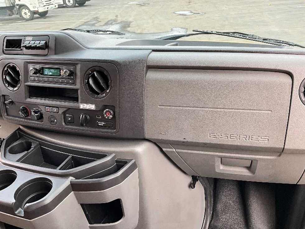 Light Duty Box Truck-Light and Medium Duty Trucks-Ford-2022-E350-Tempe-AZ-98,536\n\t\tmiles-$ 29,500 - Image 20