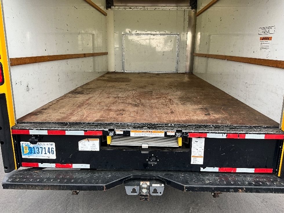 Light Duty Box Truck-Light and Medium Duty Trucks-Ford-2022-E350-Tempe-AZ-98,536\n\t\tmiles-$ 29,500 - Image 9