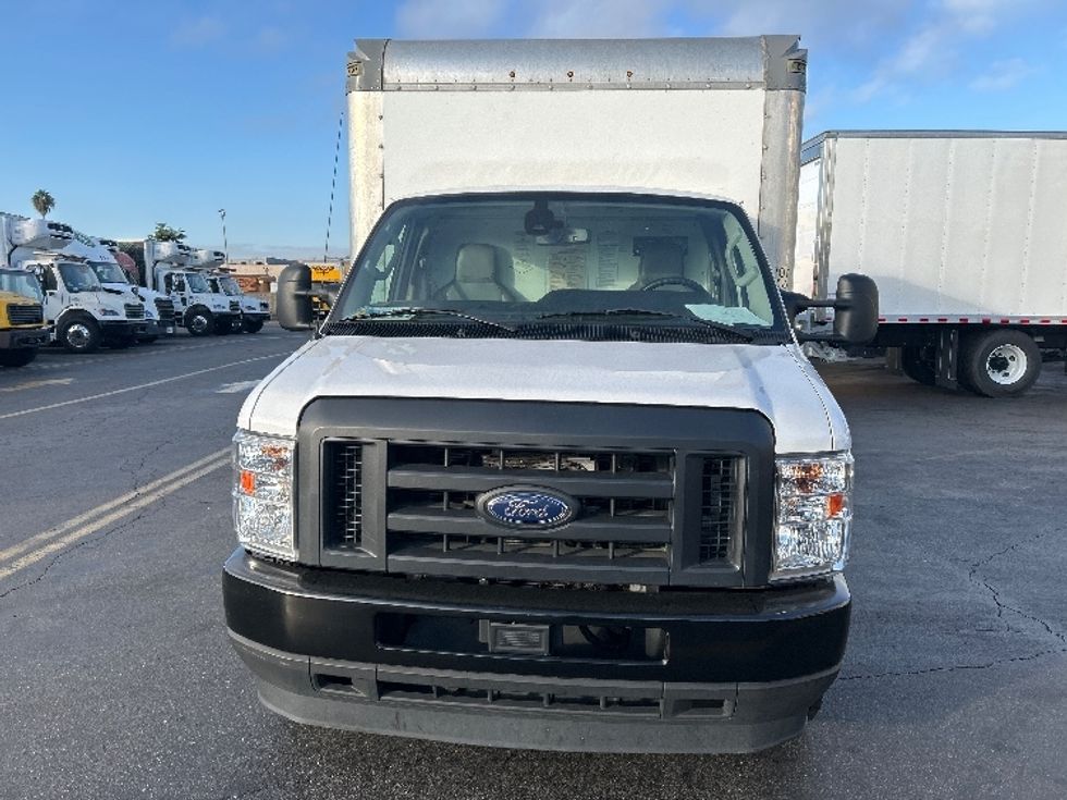 Light Duty Box Truck-Light and Medium Duty Trucks-Ford-2022-E350-Torrance-CA-106,574\n\t\tmiles-$ 29,250 - Image 2