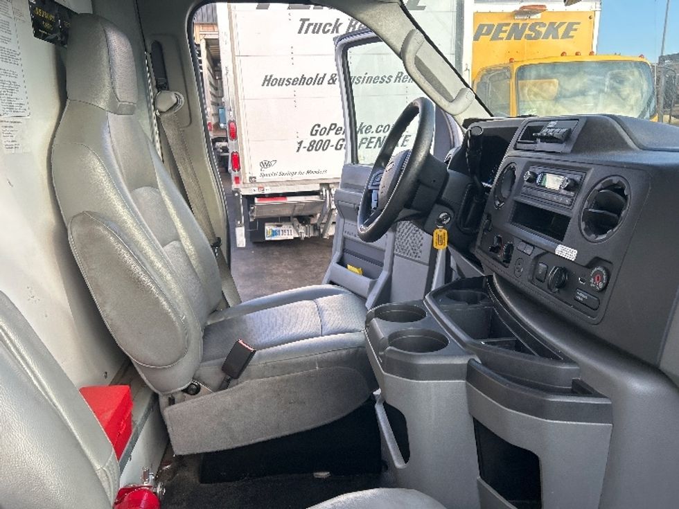 Light Duty Box Truck-Light and Medium Duty Trucks-Ford-2022-E350-Torrance-CA-106,574\n\t\tmiles-$ 29,250 - Image 22