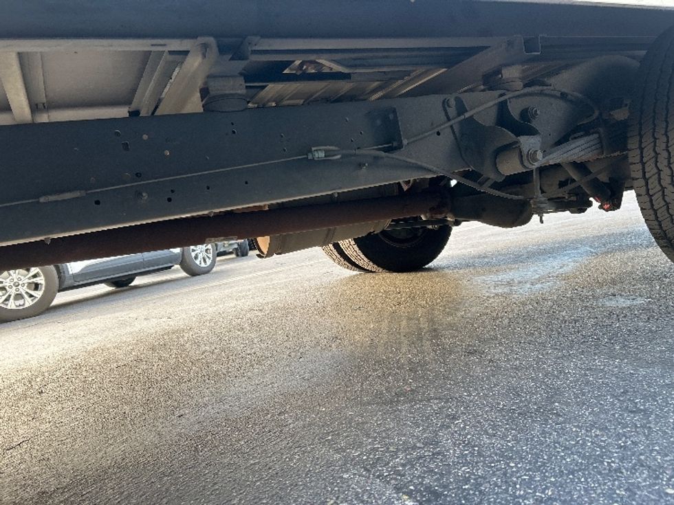 Light Duty Box Truck-Light and Medium Duty Trucks-Ford-2022-E350-Torrance-CA-106,574\n\t\tmiles-$ 29,250 - Image 5