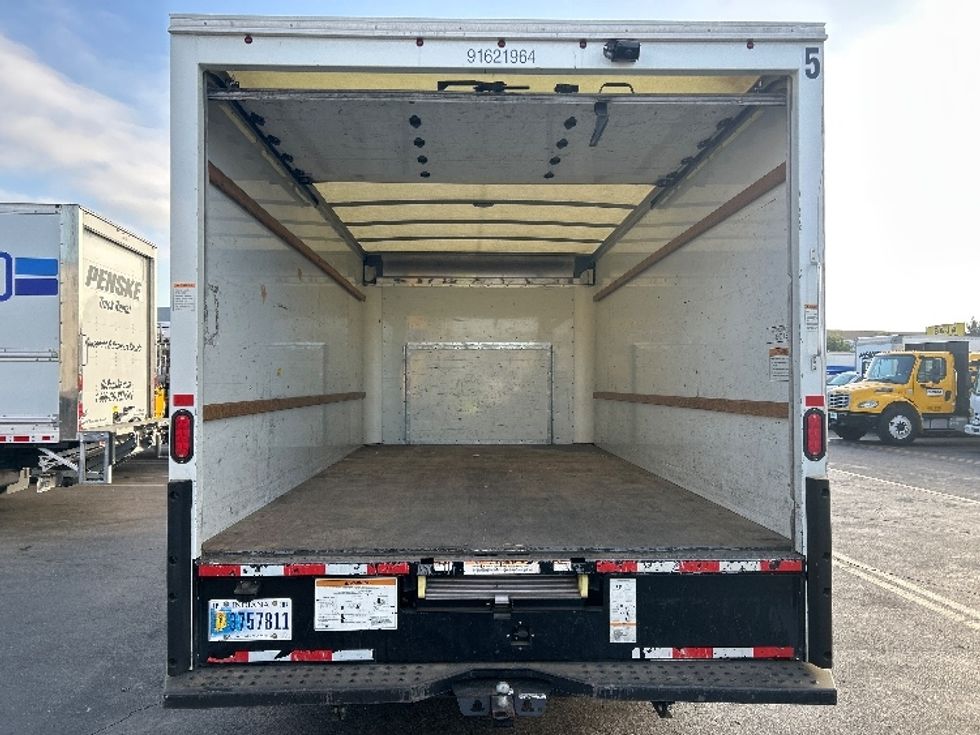 Light Duty Box Truck-Light and Medium Duty Trucks-Ford-2022-E350-Torrance-CA-106,574\n\t\tmiles-$ 29,250 - Image 8