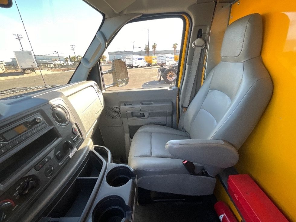 Light Duty Box Truck-Light and Medium Duty Trucks-Ford-2022-E350-Torrance-CA-54,550\n\t\tmiles-$ 40,750 - Image 19