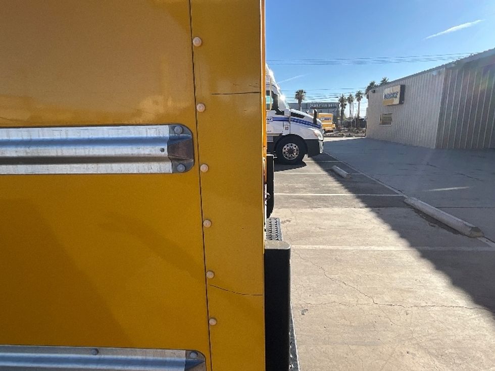 Light Duty Box Truck-Light and Medium Duty Trucks-Ford-2022-E350-Torrance-CA-54,550\n\t\tmiles-$ 40,750 - Image 25