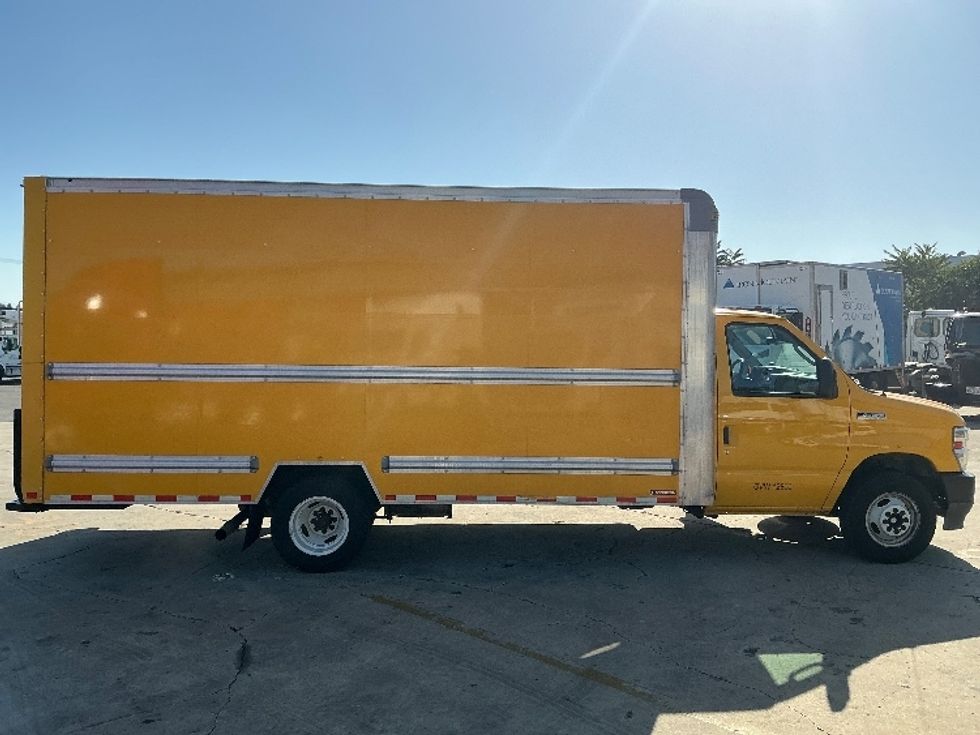 Light Duty Box Truck-Light and Medium Duty Trucks-Ford-2022-E350-Torrance-CA-58,080\n\t\tmiles-$ 32,500 - Image 15