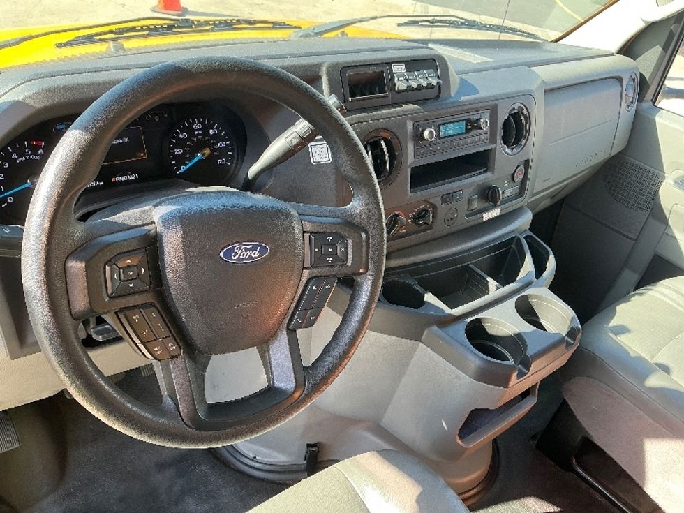Light Duty Box Truck-Light and Medium Duty Trucks-Ford-2022-E350-Torrance-CA-58,080\n\t\tmiles-$ 32,500 - Image 17