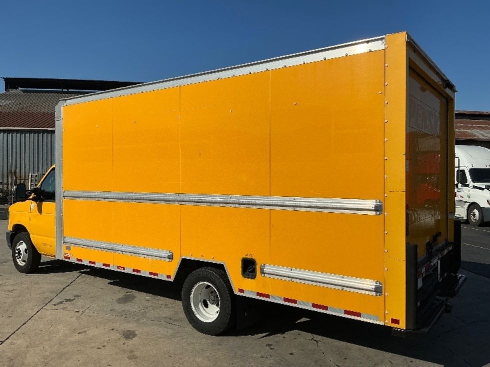 Light Duty Box Truck-Light and Medium Duty Trucks-Ford-2022-E350-Torrance-CA-58,080\n\t\tmiles-$ 32,500 - Image 6