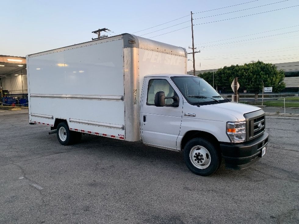 Light Duty Box Truck-Light and Medium Duty Trucks-Ford-2022-E350-Torrance-CA-81,914\n\t\tmiles-$ 34,500 - Image 1