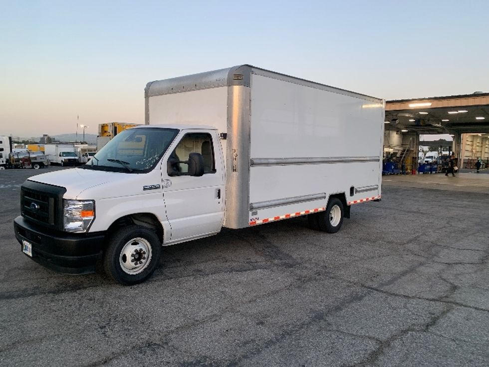 Light Duty Box Truck-Light and Medium Duty Trucks-Ford-2022-E350-Torrance-CA-81,914\n\t\tmiles-$ 34,500 - Image 3