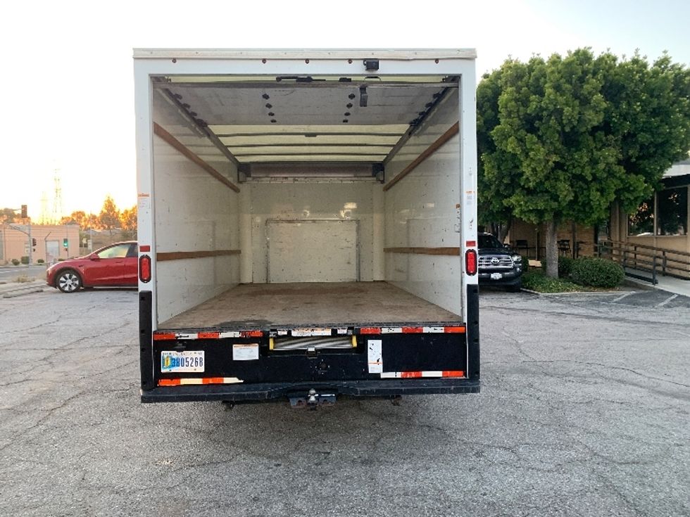 Light Duty Box Truck-Light and Medium Duty Trucks-Ford-2022-E350-Torrance-CA-81,914\n\t\tmiles-$ 34,500 - Image 8