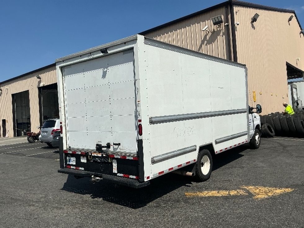 Light Duty Box Truck-Light and Medium Duty Trucks-Ford-2022-E350-Torrance-CA-97,945\n\t\tmiles-$ 28,500 - Image 13