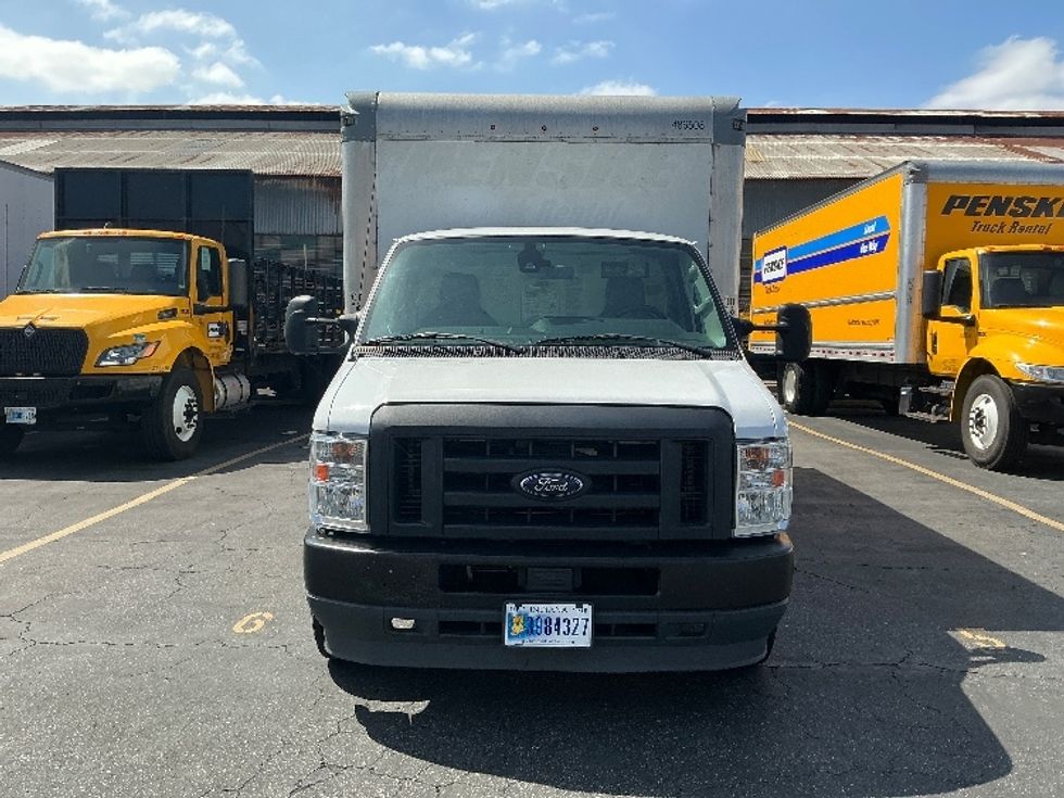 Light Duty Box Truck-Light and Medium Duty Trucks-Ford-2022-E350-Torrance-CA-97,945\n\t\tmiles-$ 28,500 - Image 2