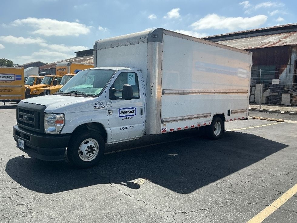 Light Duty Box Truck-Light and Medium Duty Trucks-Ford-2022-E350-Torrance-CA-97,945\n\t\tmiles-$ 28,500 - Image 3