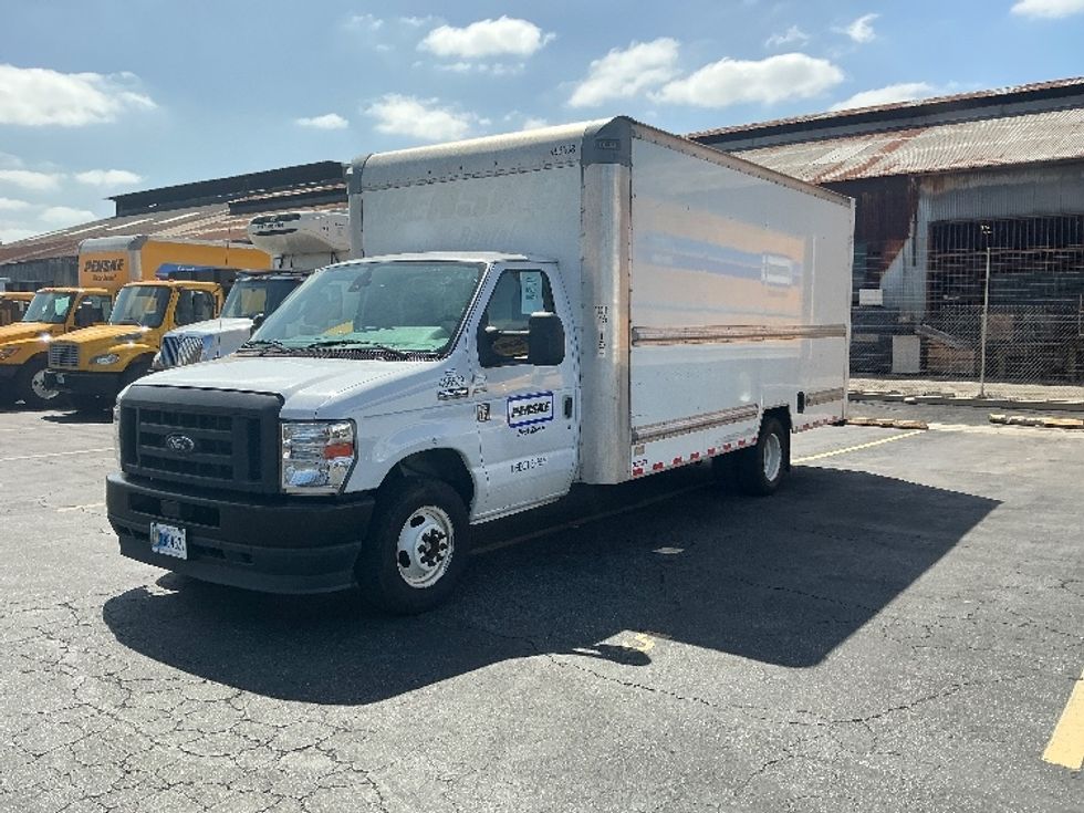 Light Duty Box Truck-Light and Medium Duty Trucks-Ford-2022-E350-Torrance-CA-97,945\n\t\tmiles-$ 28,500 - Image 5