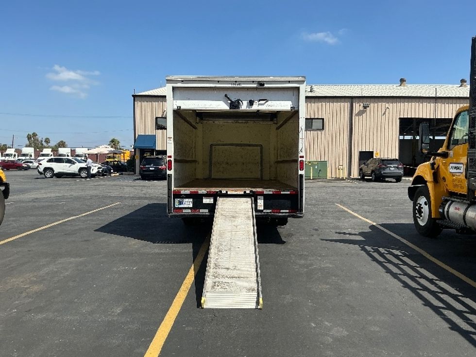 Light Duty Box Truck-Light and Medium Duty Trucks-Ford-2022-E350-Torrance-CA-97,945\n\t\tmiles-$ 28,500 - Image 9