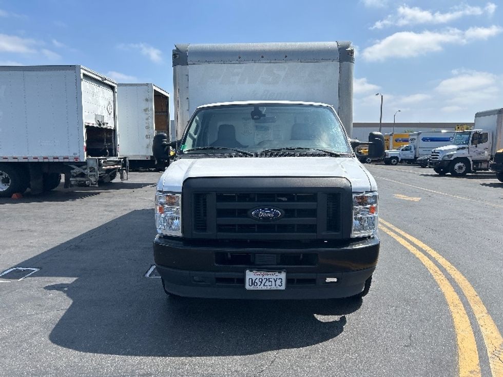 Light Duty Box Truck-Light and Medium Duty Trucks-Ford-2022-E350-Torrance-CA-98,851\n\t\tmiles-$ 31,500 - Image 2
