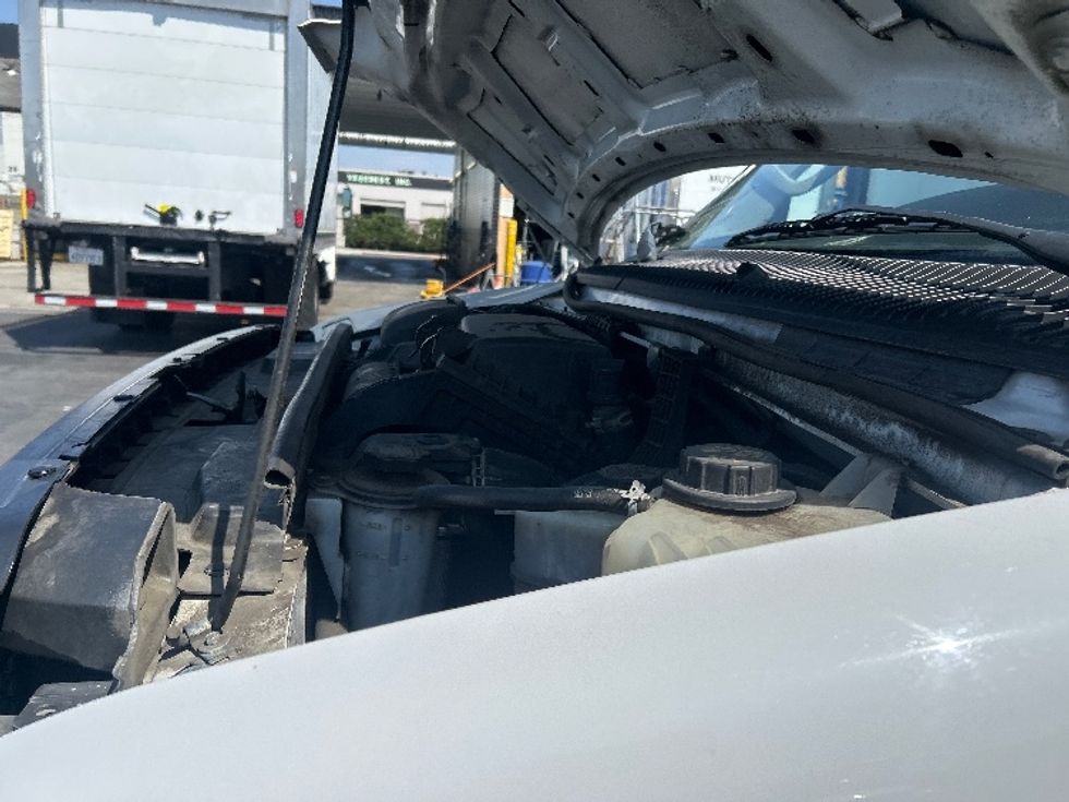 Light Duty Box Truck-Light and Medium Duty Trucks-Ford-2022-E350-Torrance-CA-98,851\n\t\tmiles-$ 31,500 - Image 24