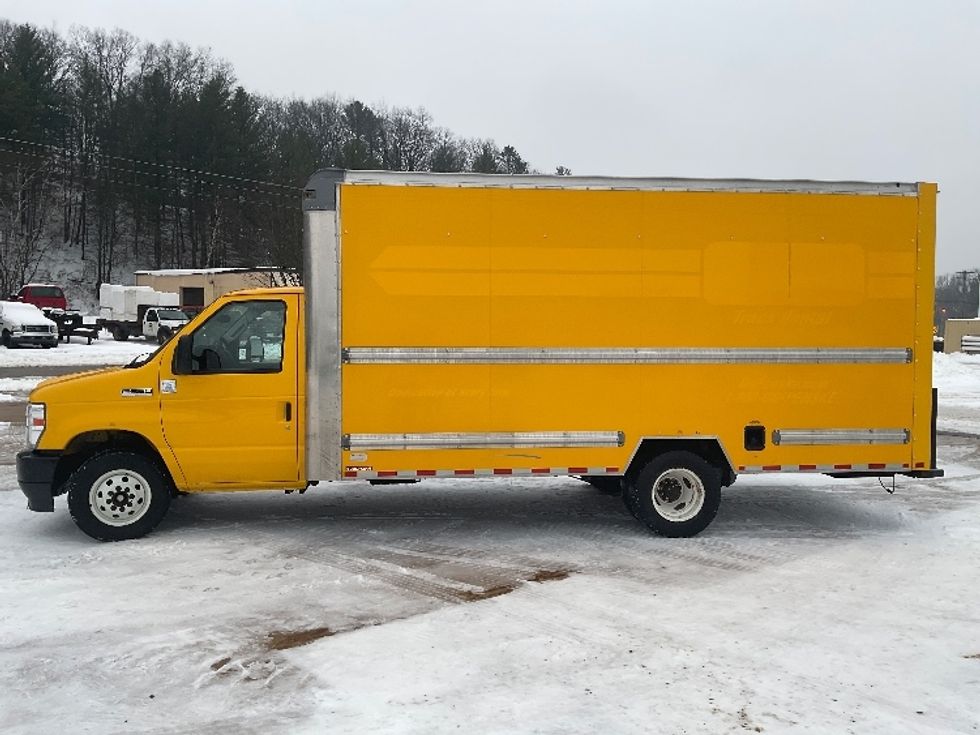Light Duty Box Truck-Light and Medium Duty Trucks-Ford-2022-E350-Traverse City-MI-90,783\n\t\tmiles-$ 28,750 - Image 4