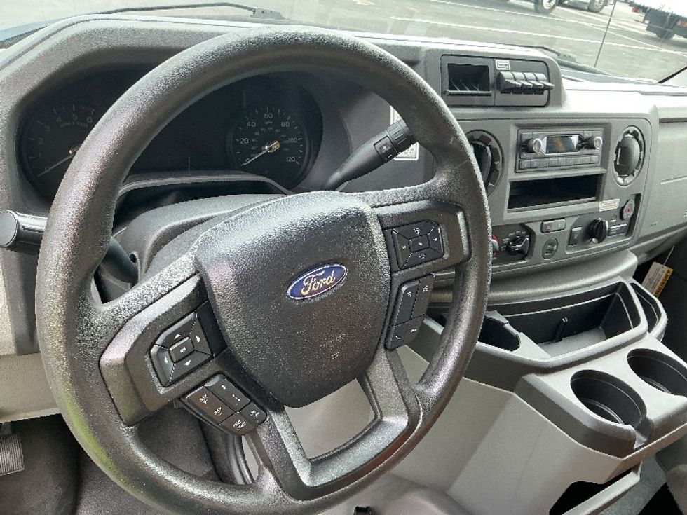Light Duty Box Truck-Light and Medium Duty Trucks-Ford-2022-E350-Tucson-AZ-100,823\n\t\tmiles-$ 28,000 - Image 18