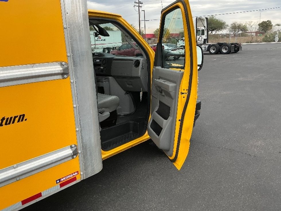 Light Duty Box Truck-Light and Medium Duty Trucks-Ford-2022-E350-Tucson-AZ-100,823\n\t\tmiles-$ 28,000 - Image 20