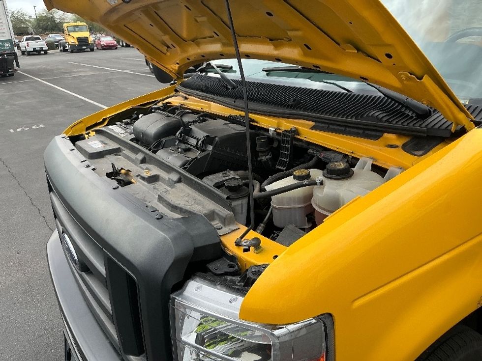 Light Duty Box Truck-Light and Medium Duty Trucks-Ford-2022-E350-Tucson-AZ-100,823\n\t\tmiles-$ 28,000 - Image 24