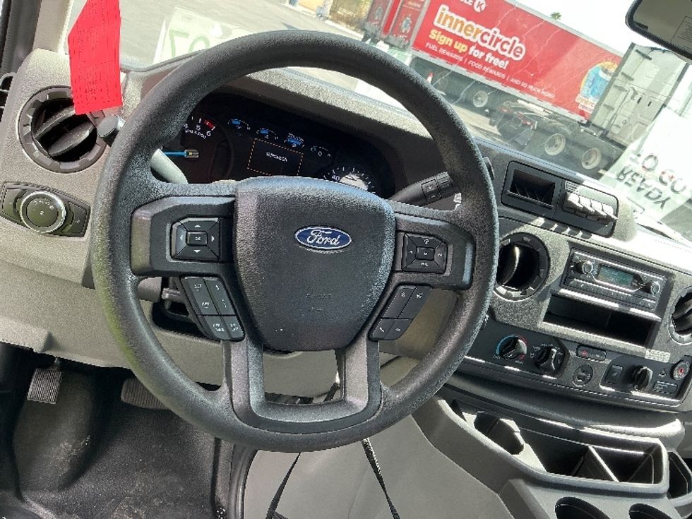 Light Duty Box Truck-Light and Medium Duty Trucks-Ford-2022-E350-Tucson-AZ-109,955\n\t\tmiles-$ 15,500 - Image 18