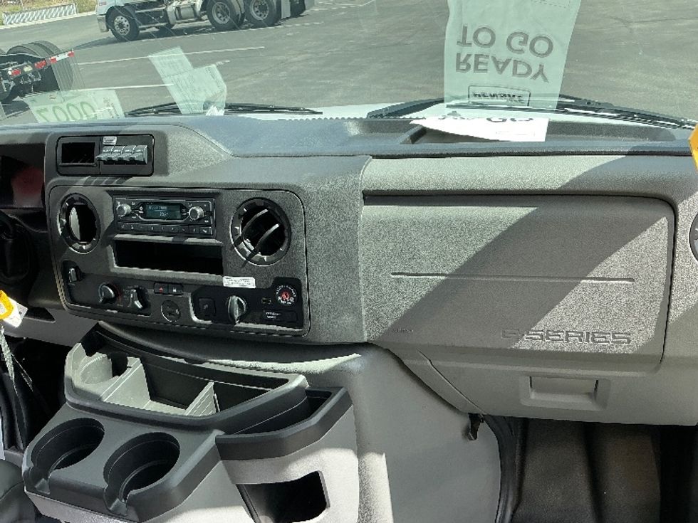 Light Duty Box Truck-Light and Medium Duty Trucks-Ford-2022-E350-Tucson-AZ-109,955\n\t\tmiles-$ 15,500 - Image 21