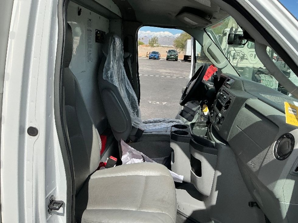 Light Duty Box Truck-Light and Medium Duty Trucks-Ford-2022-E350-Tucson-AZ-109,955\n\t\tmiles-$ 15,500 - Image 22