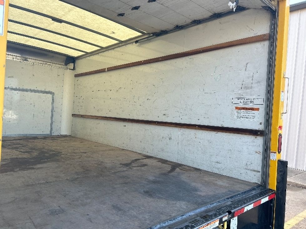 Light Duty Box Truck-Light and Medium Duty Trucks-Ford-2022-E350-Tulsa-OK-104,876\n\t\tmiles-$ 26,000 - Image 12