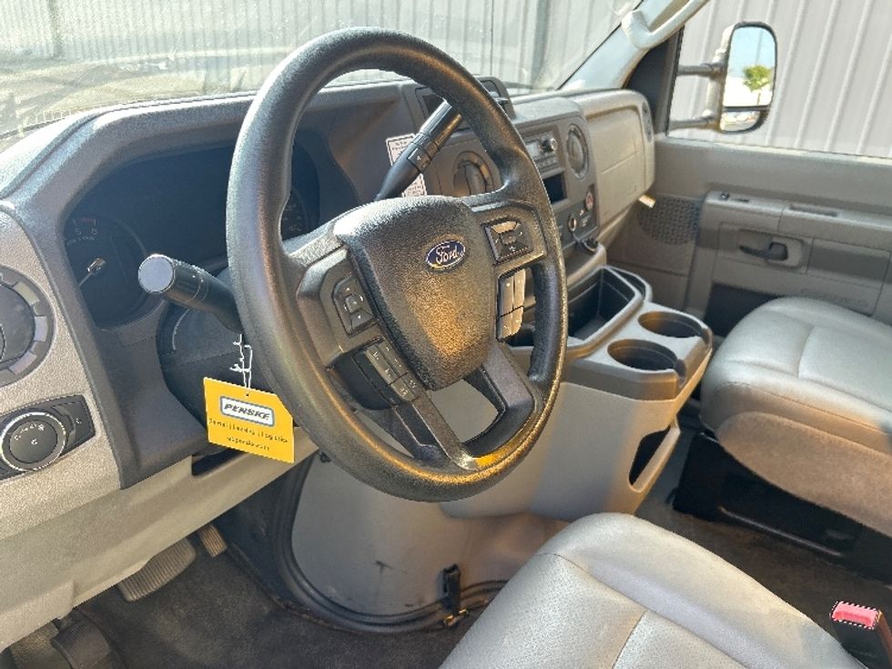 Light Duty Box Truck-Light and Medium Duty Trucks-Ford-2022-E350-Tulsa-OK-104,876\n\t\tmiles-$ 26,000 - Image 17