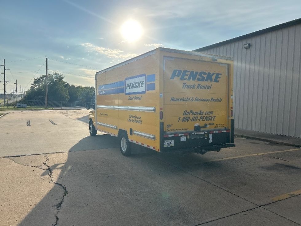 Light Duty Box Truck-Light and Medium Duty Trucks-Ford-2022-E350-Tulsa-OK-104,876\n\t\tmiles-$ 26,000 - Image 6