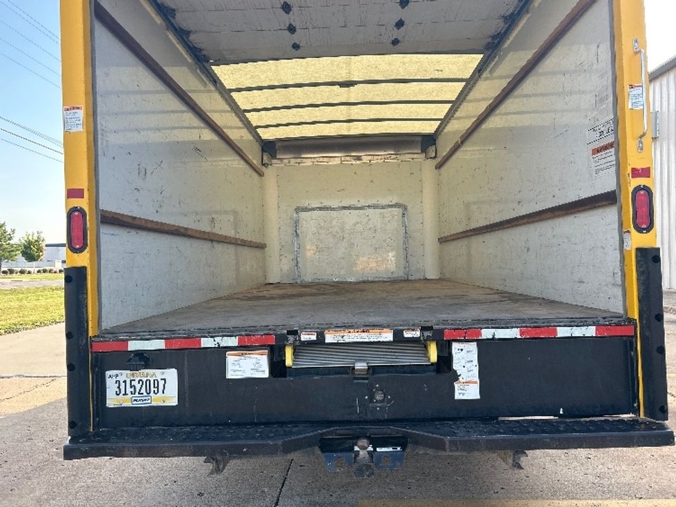 Light Duty Box Truck-Light and Medium Duty Trucks-Ford-2022-E350-Tulsa-OK-104,876\n\t\tmiles-$ 26,000 - Image 8