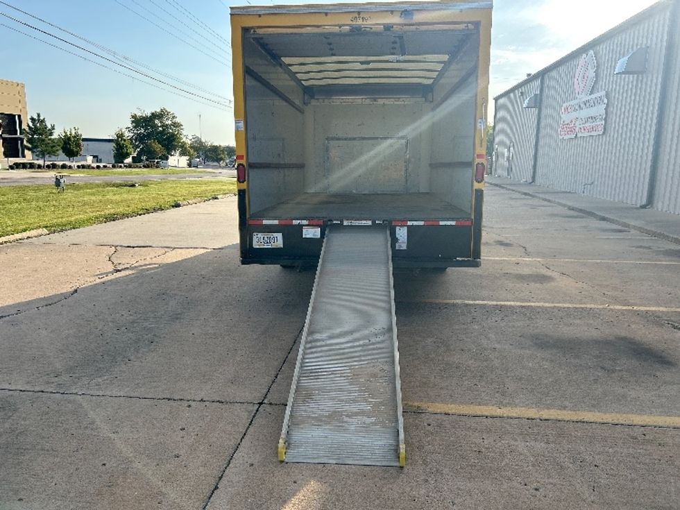 Light Duty Box Truck-Light and Medium Duty Trucks-Ford-2022-E350-Tulsa-OK-104,876\n\t\tmiles-$ 26,000 - Image 9