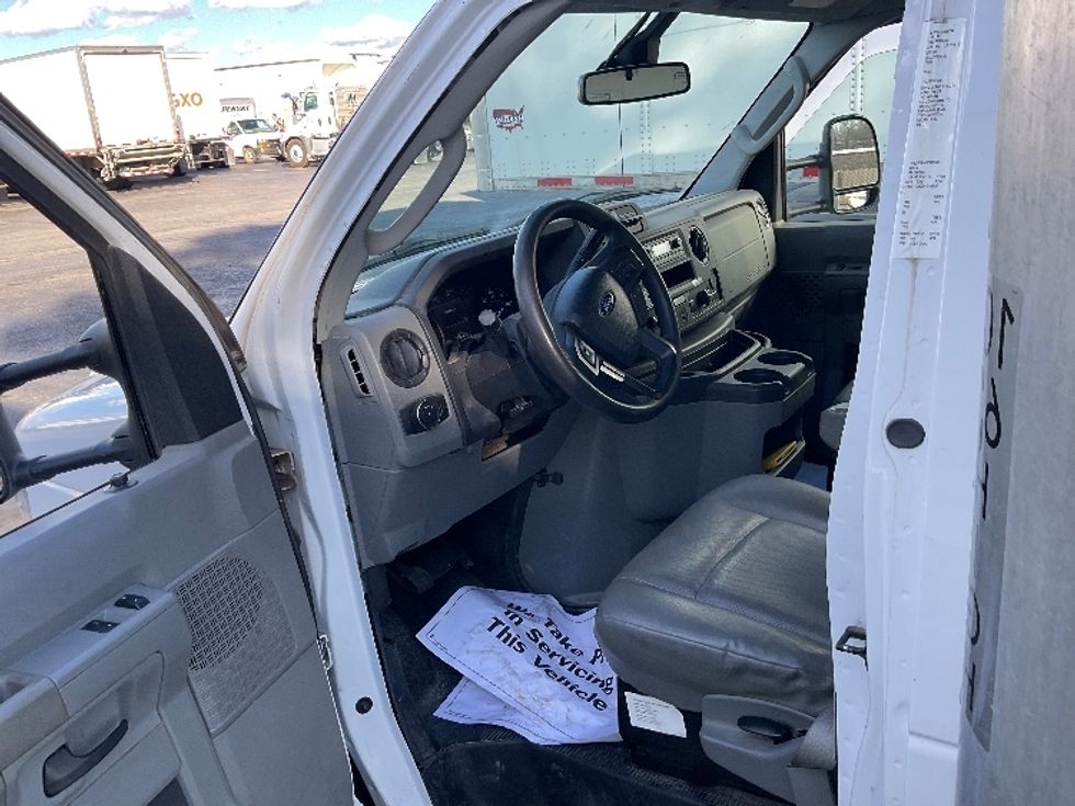Light Duty Box Truck-Light and Medium Duty Trucks-Ford-2022-E350-Tulsa-OK-105,443\n\t\tmiles-$ 30,000 - Image 16