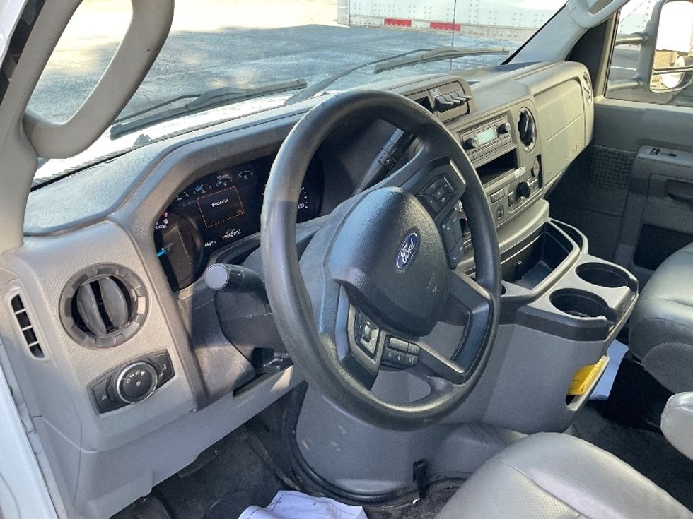 Light Duty Box Truck-Light and Medium Duty Trucks-Ford-2022-E350-Tulsa-OK-105,443\n\t\tmiles-$ 30,000 - Image 17