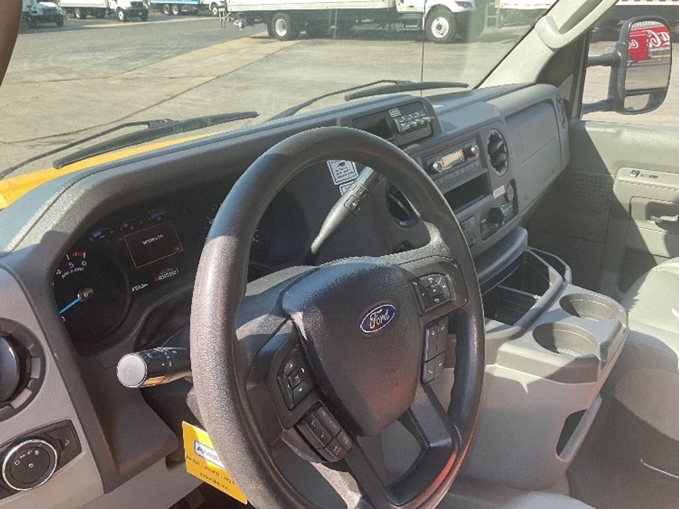 Light Duty Box Truck-Light and Medium Duty Trucks-Ford-2022-E350-Tulsa-OK-114,388\n\t\tmiles-$ 23,500 - Image 17