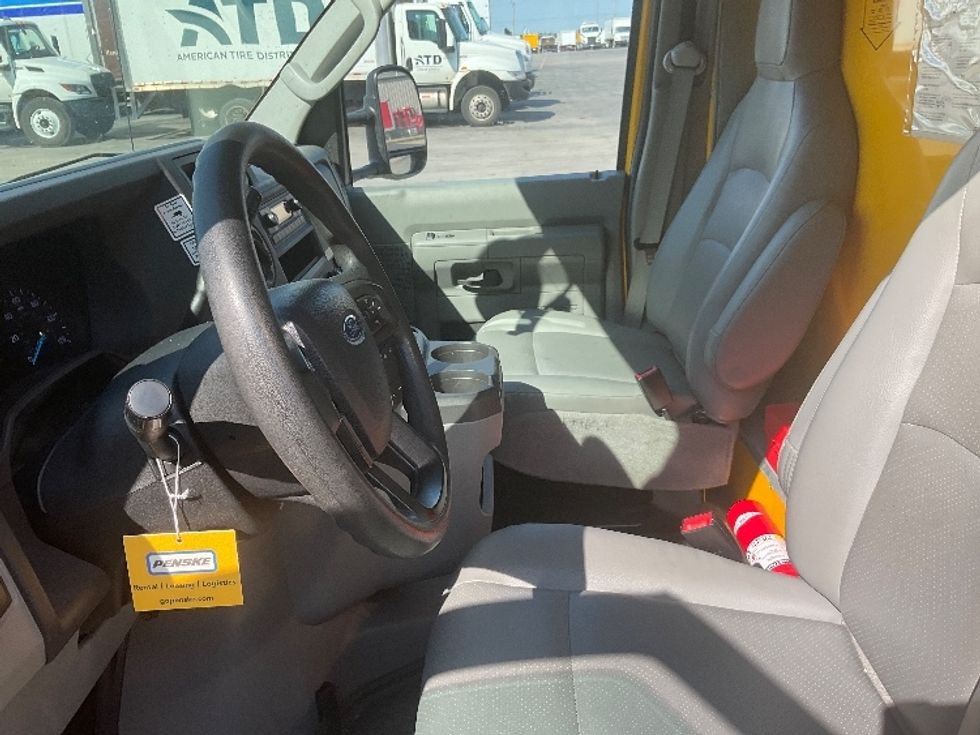 Light Duty Box Truck-Light and Medium Duty Trucks-Ford-2022-E350-Tulsa-OK-114,388\n\t\tmiles-$ 23,500 - Image 19