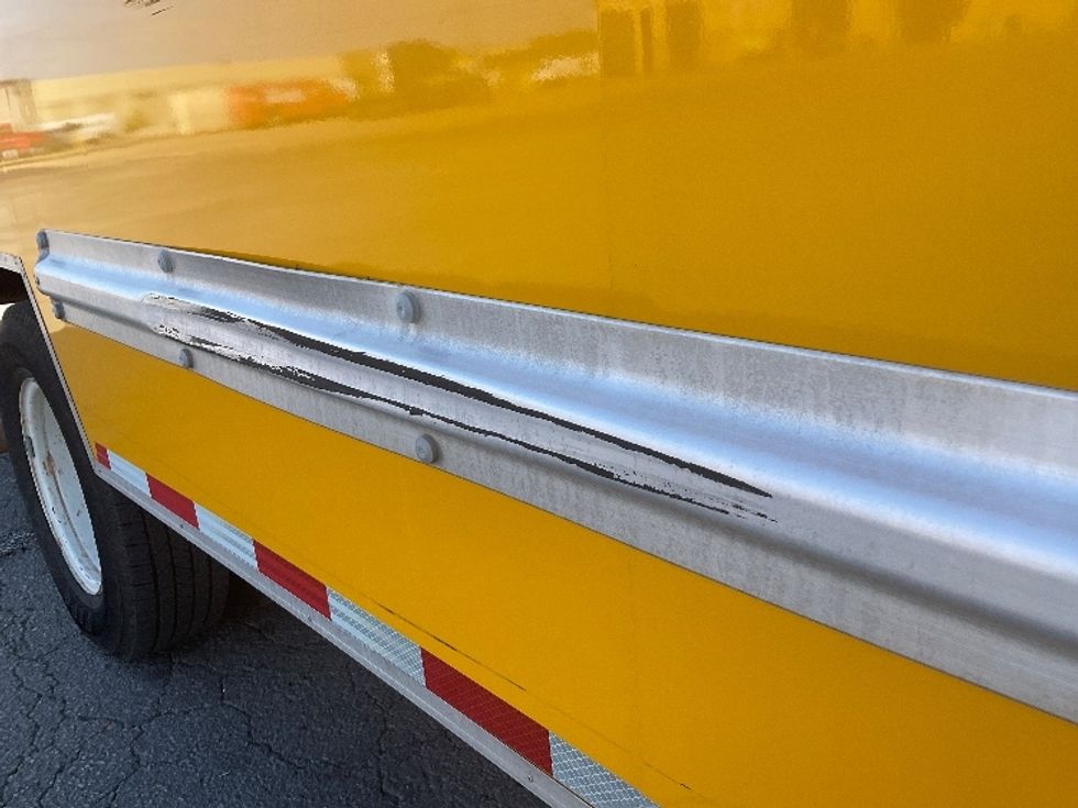 Light Duty Box Truck-Light and Medium Duty Trucks-Ford-2022-E350-Tulsa-OK-114,388\n\t\tmiles-$ 23,500 - Image 25