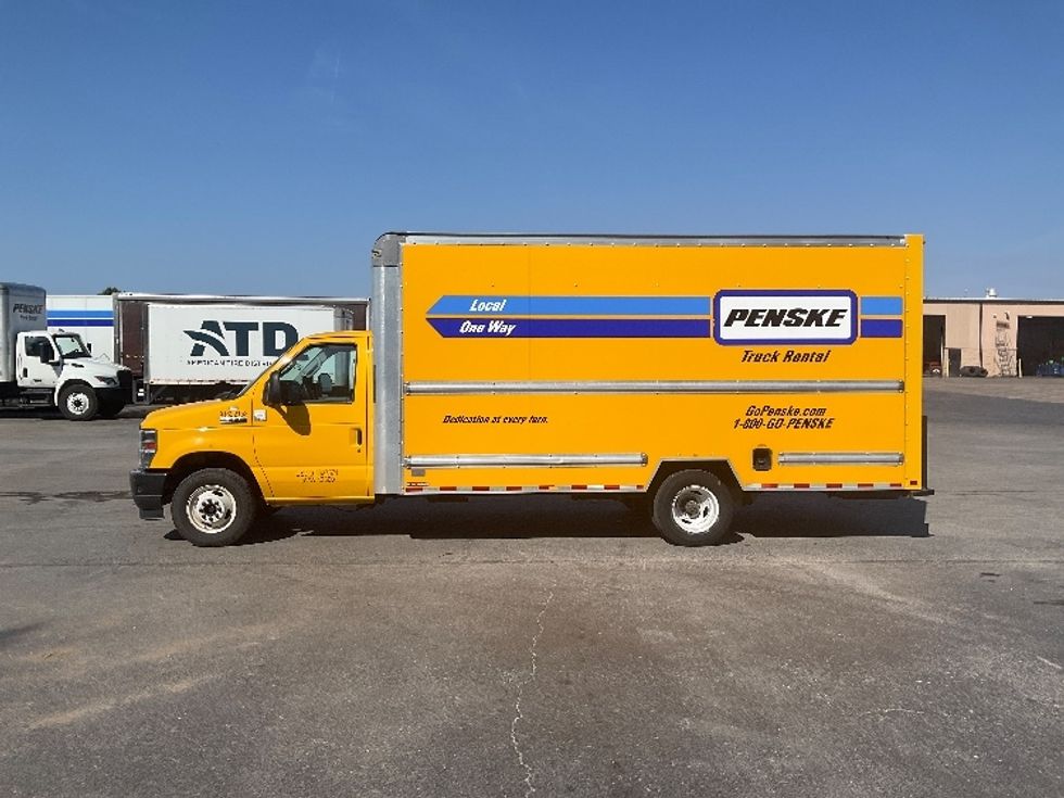 Light Duty Box Truck-Light and Medium Duty Trucks-Ford-2022-E350-Tulsa-OK-114,388\n\t\tmiles-$ 23,500 - Image 4