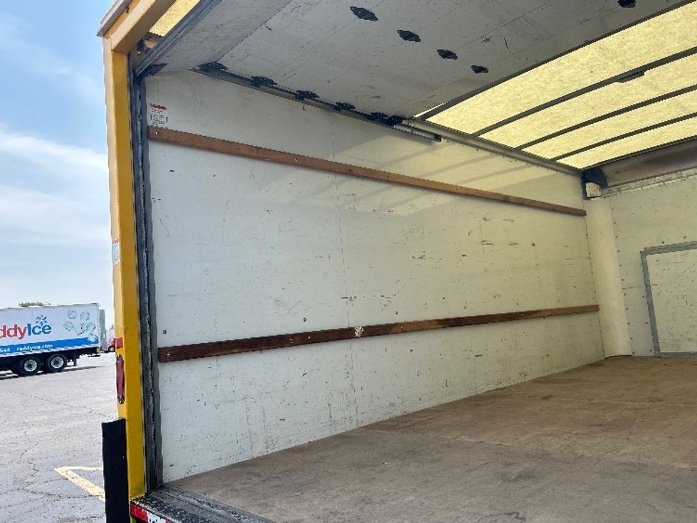 Light Duty Box Truck-Light and Medium Duty Trucks-Ford-2022-E350-Tulsa-OK-89,903\n\t\tmiles-$ 28,500 - Image 11