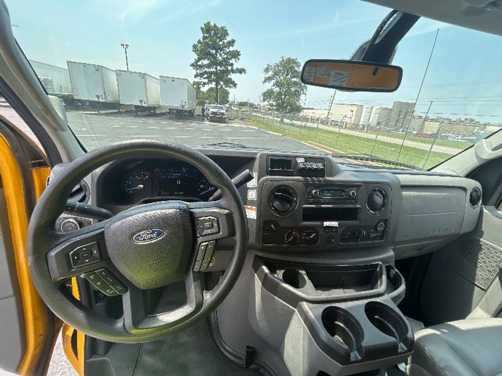Light Duty Box Truck-Light and Medium Duty Trucks-Ford-2022-E350-Tulsa-OK-89,903\n\t\tmiles-$ 28,500 - Image 18
