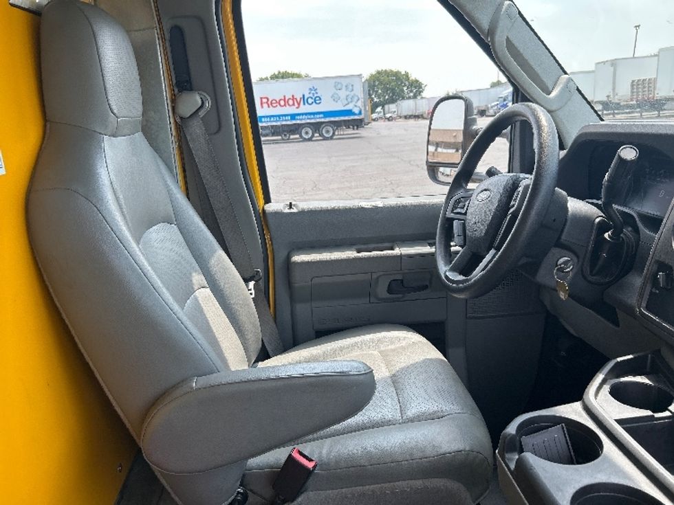 Light Duty Box Truck-Light and Medium Duty Trucks-Ford-2022-E350-Tulsa-OK-89,903\n\t\tmiles-$ 28,500 - Image 22