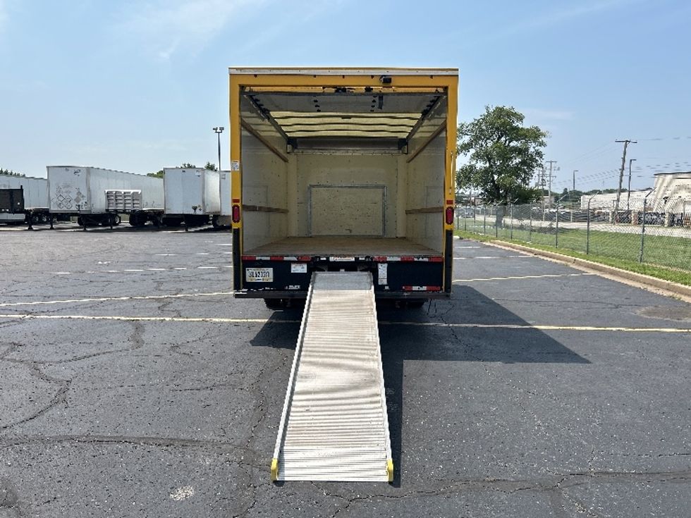Light Duty Box Truck-Light and Medium Duty Trucks-Ford-2022-E350-Tulsa-OK-89,903\n\t\tmiles-$ 28,500 - Image 9