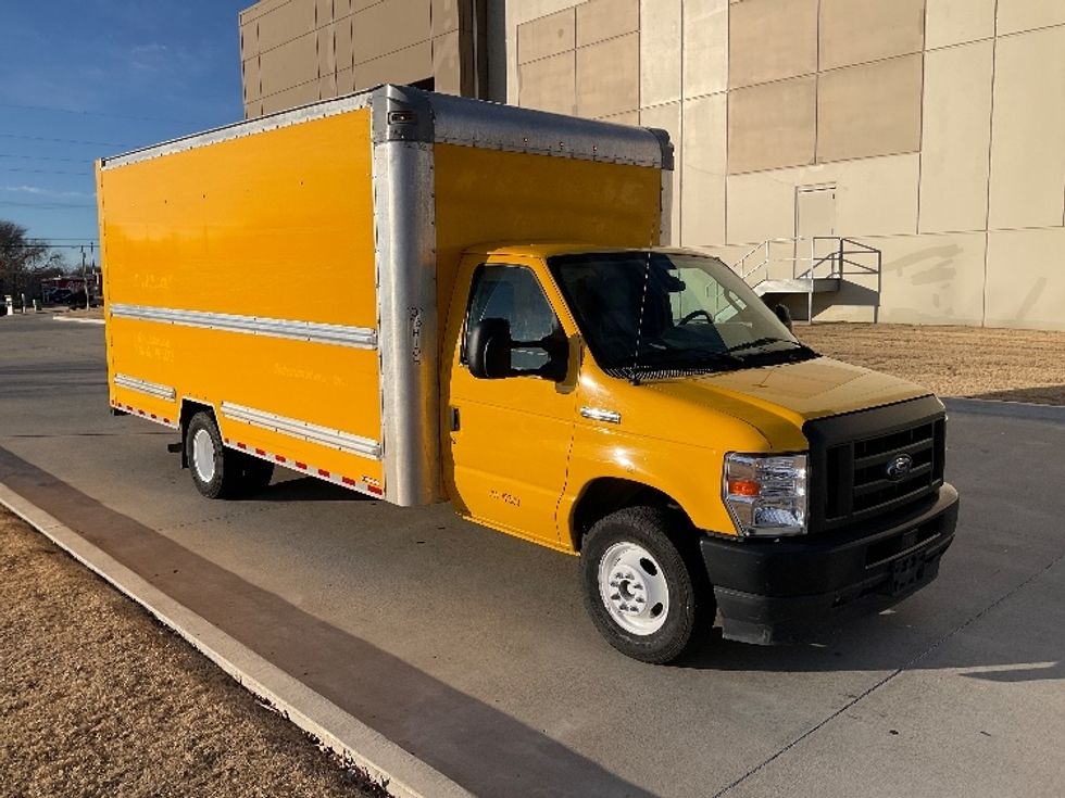 Light Duty Box Truck-Light and Medium Duty Trucks-Ford-2022-E350-Tulsa-OK-96,263\n\t\tmiles-$ 28,250 - Image 1