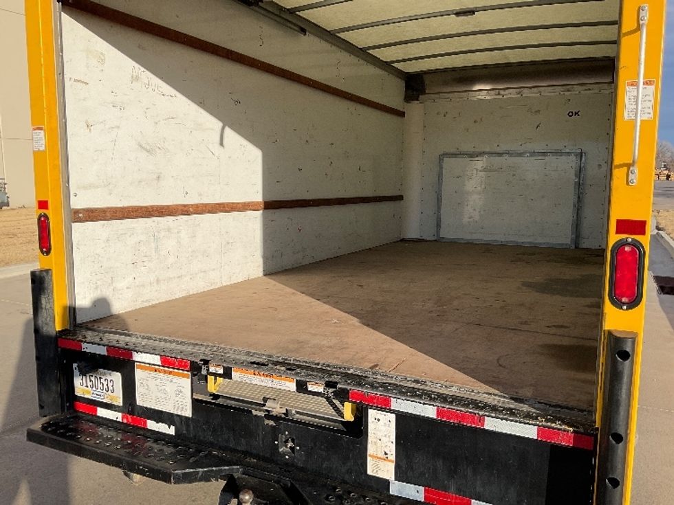 Light Duty Box Truck-Light and Medium Duty Trucks-Ford-2022-E350-Tulsa-OK-96,263\n\t\tmiles-$ 28,250 - Image 11