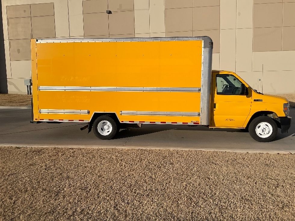 Light Duty Box Truck-Light and Medium Duty Trucks-Ford-2022-E350-Tulsa-OK-96,263\n\t\tmiles-$ 28,250 - Image 15