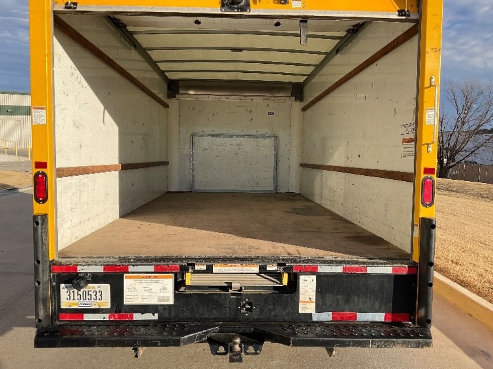 Light Duty Box Truck-Light and Medium Duty Trucks-Ford-2022-E350-Tulsa-OK-96,263\n\t\tmiles-$ 28,250 - Image 8