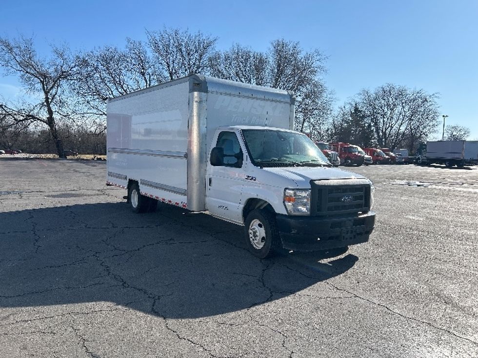 Light Duty Box Truck-Light and Medium Duty Trucks-Ford-2022-E350-Tulsa-OK-96,759\n\t\tmiles-$ 31,250 - Image 1