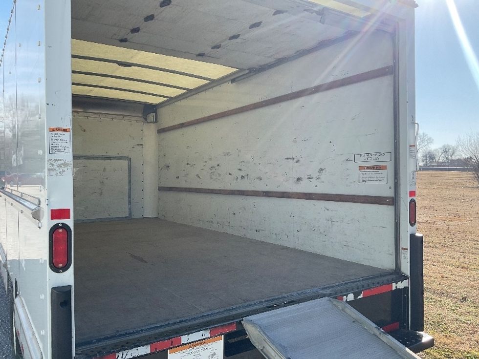 Light Duty Box Truck-Light and Medium Duty Trucks-Ford-2022-E350-Tulsa-OK-96,759\n\t\tmiles-$ 31,250 - Image 11