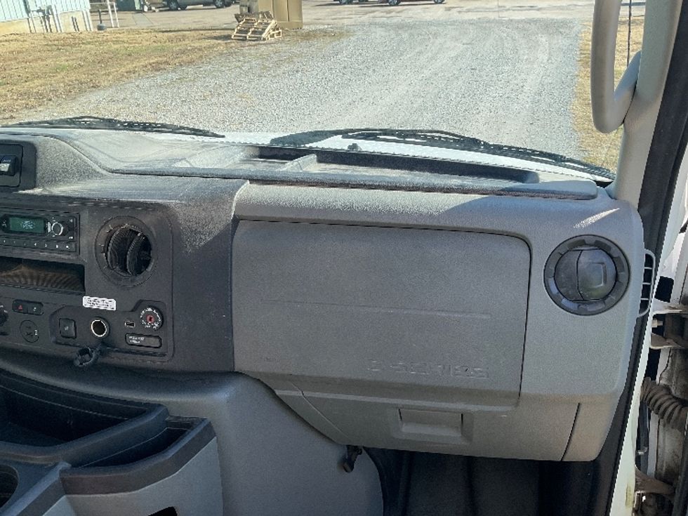 Light Duty Box Truck-Light and Medium Duty Trucks-Ford-2022-E350-Tulsa-OK-96,759\n\t\tmiles-$ 31,250 - Image 19